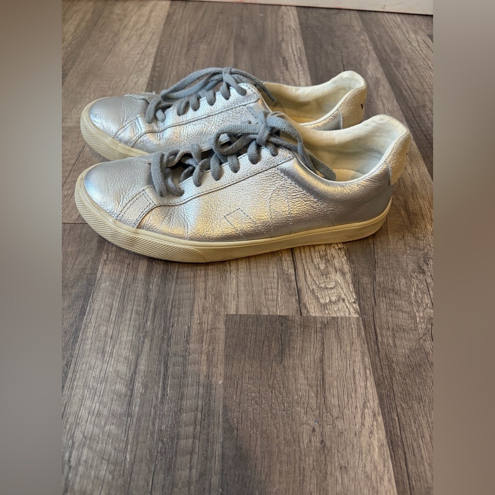 Veja Women's Campo Sneakers